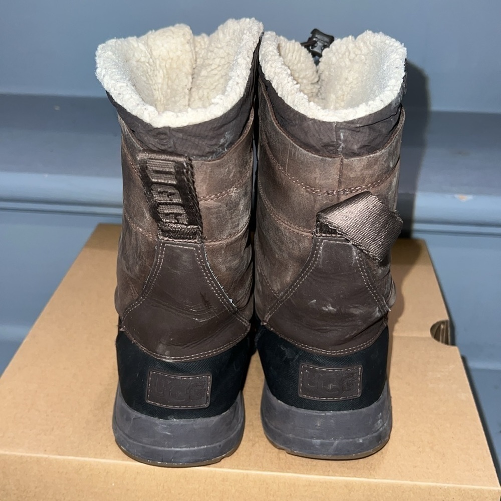 UGG unisex-child Bellemore Weather Winter Boot Snow Boot size 5 - Picture 12 of 16